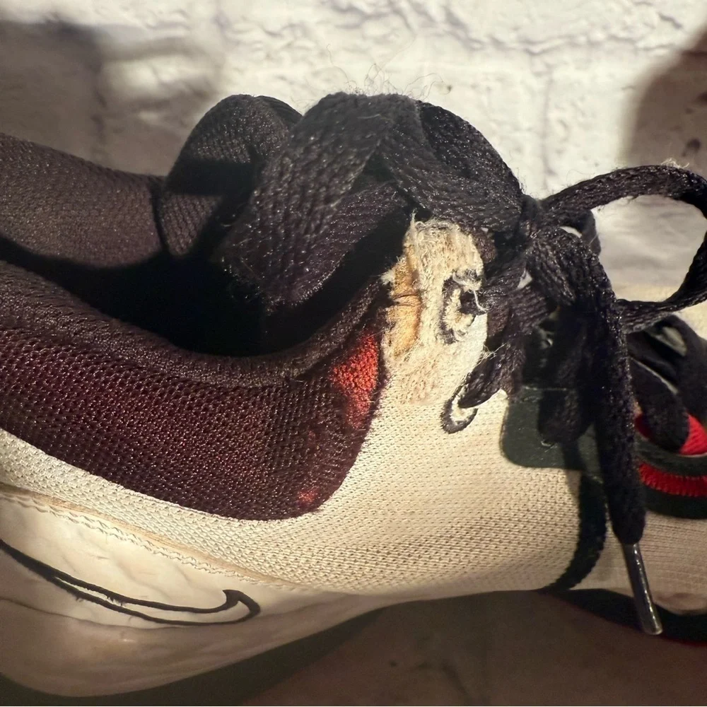 Nike White and Black Athletic Shoes - Picture 7 of 10